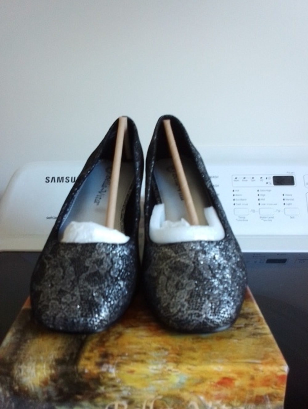 Bella Vita Women's Black Glitter Block Heels